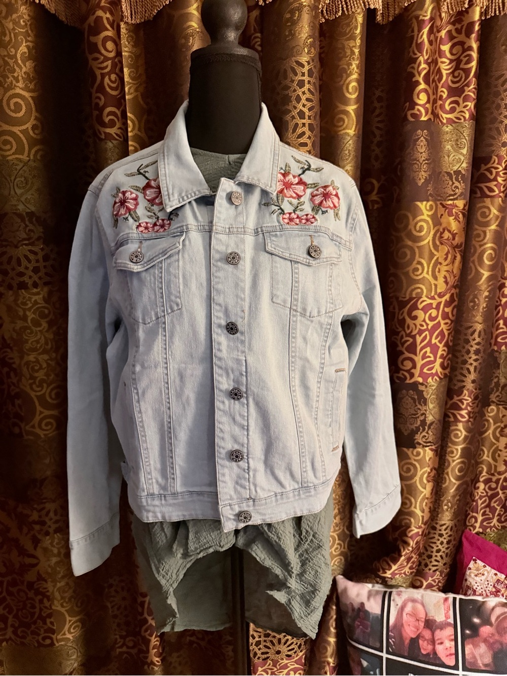 Papillon lightweight denim jacket with red flower embroidery